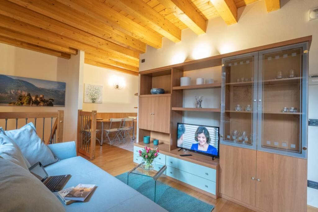 Happy Guest Apartments - Feel The Lake Riva di Solto Exterior photo